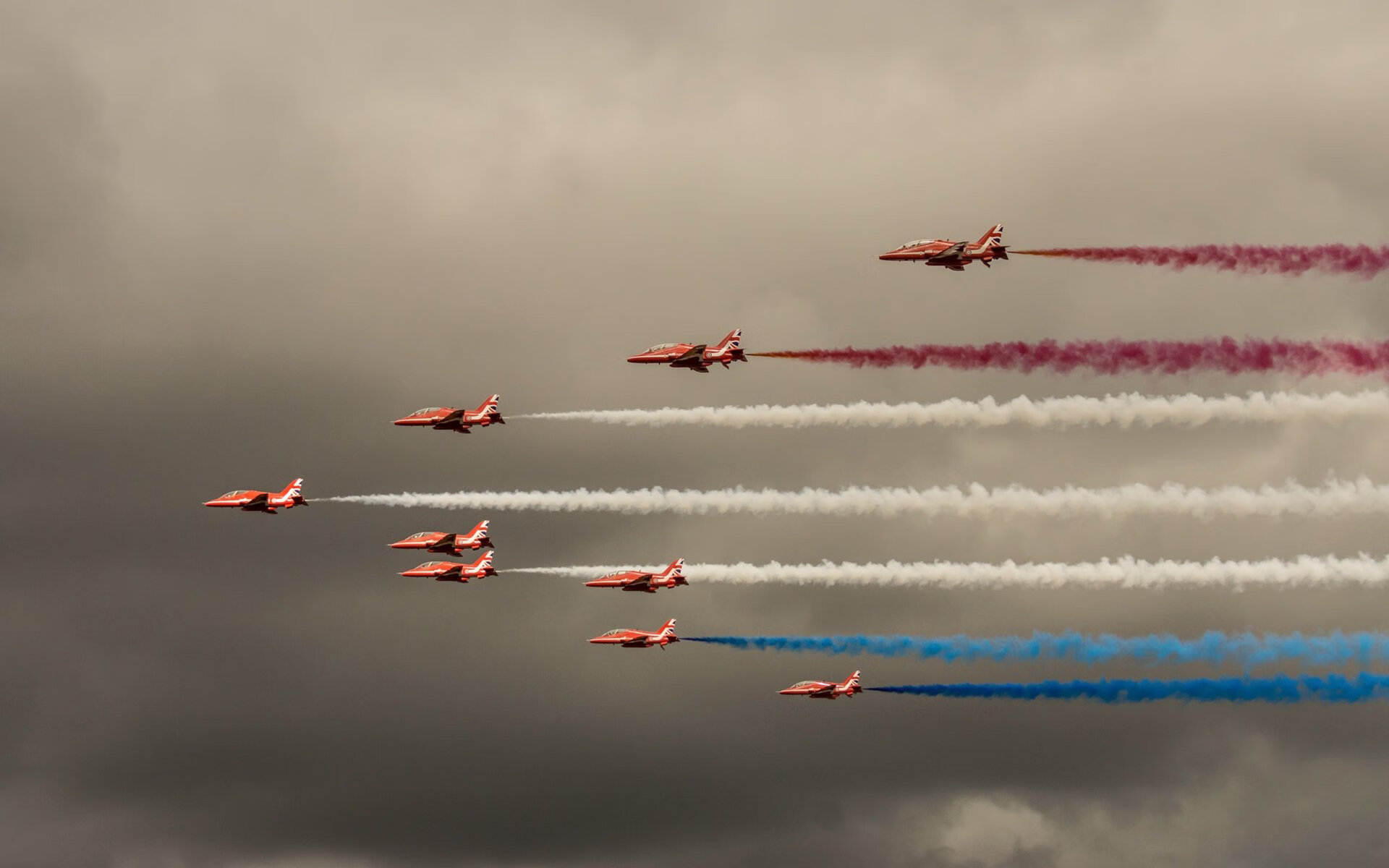 2025足球世俱杯官网-球队发布球员日常VLOG展现幕后生活拉近与球迷距离，球员gomes